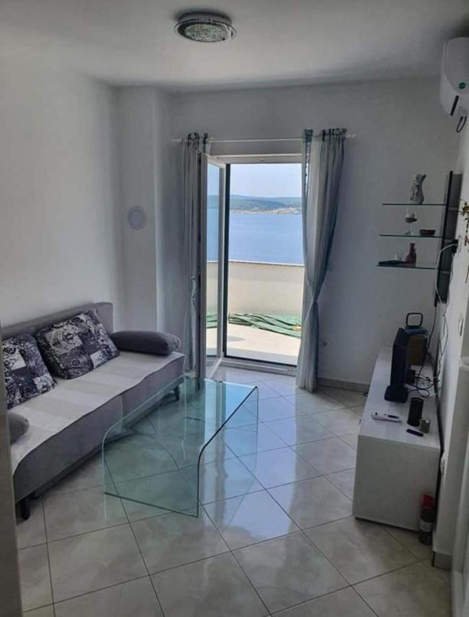 Modernes Apartment mit schönen Meerblick Maslenica Exterior foto